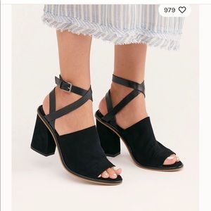 NIB Free People See Ya There Heels
